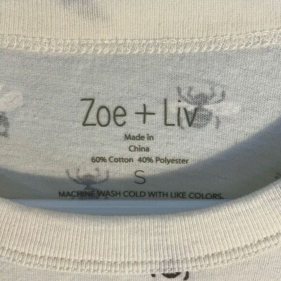 Zoe + Liv Bee TShirt, Small. Cream.  Scoopneck with bees! - Picture 5 of 9